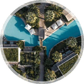Blick auf den Pool des Cretan Eco Resort